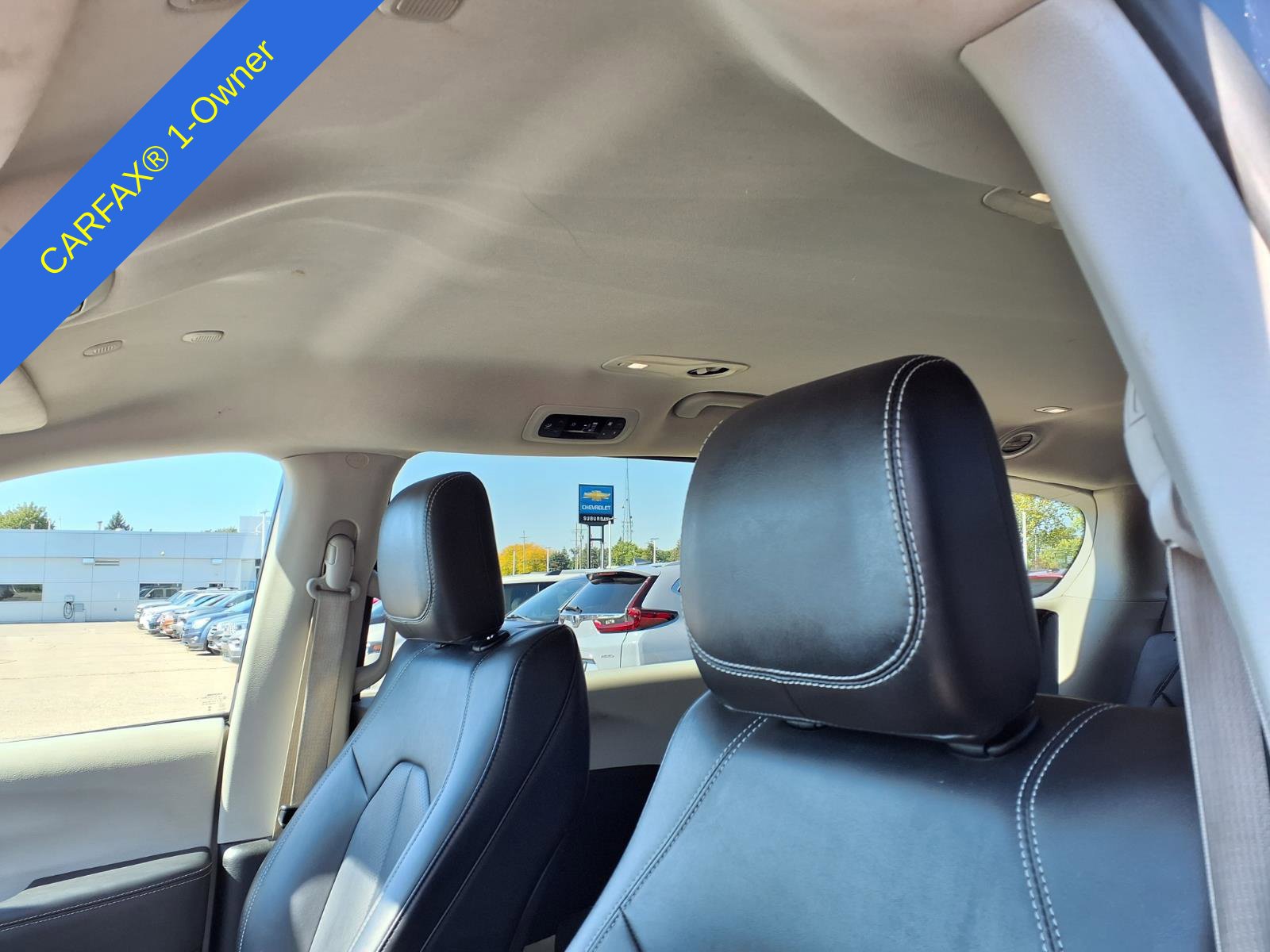 Used 2024 Chrysler Pacifica Limited FWD image 21