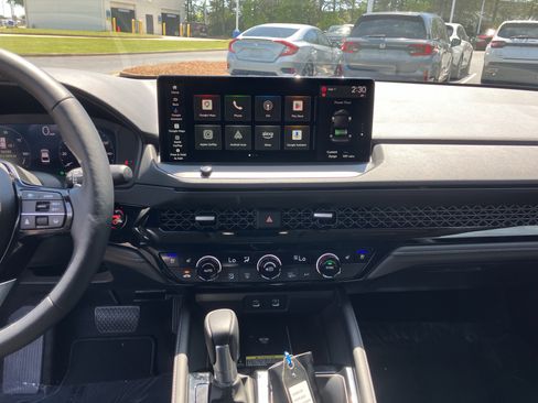 Used 2025 Honda Accord Touring image 27