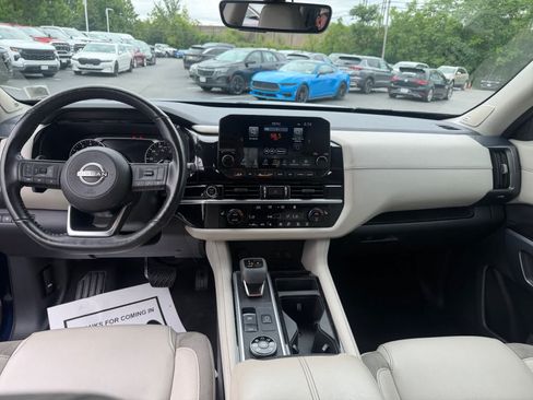 Used 2023 Nissan Pathfinder SL w/ SL Premium Package AWD/4WD image 19