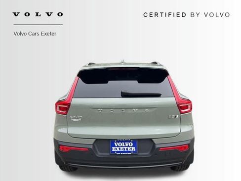 Certified 2025 Volvo XC40 B5 Ultra AWD/4WD image 8