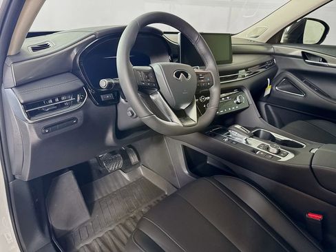 New 2026 INFINITI QX60 Luxe w/ Family Package image 9