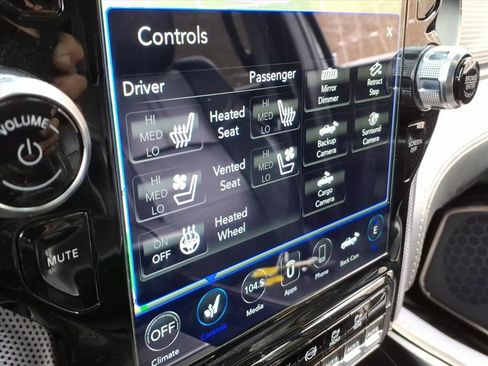 Used 2021 RAM 3500 Limited w/ Night Edition image 20