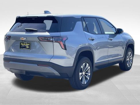 New 2026 Chevrolet Equinox LT w/ Safety and Technology Package FWD image 3