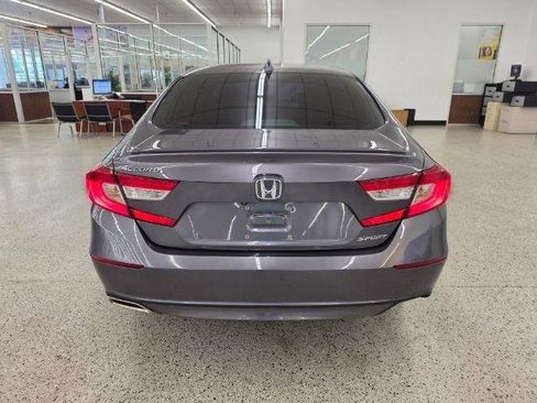 Used 2019 Honda Accord Sport image 5