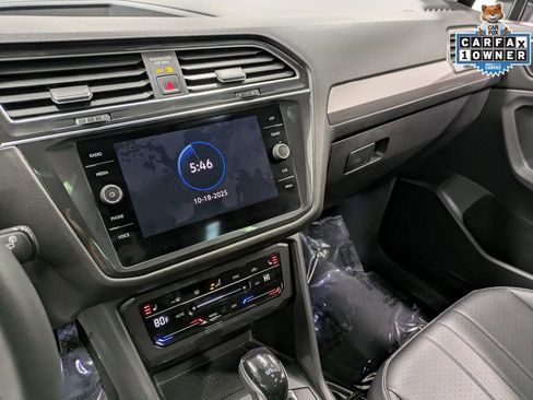 Used 2022 Volkswagen Tiguan SE AWD/4WD image 12