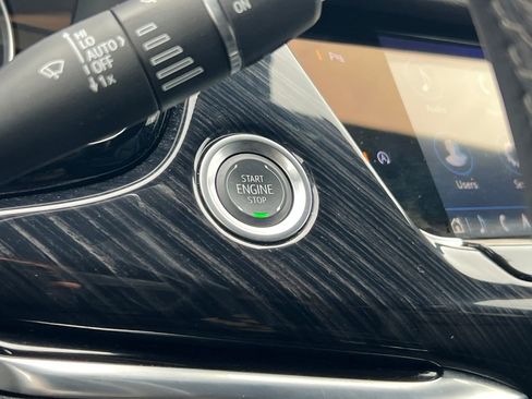 Certified 2025 Cadillac XT6 Premium Luxury image 28