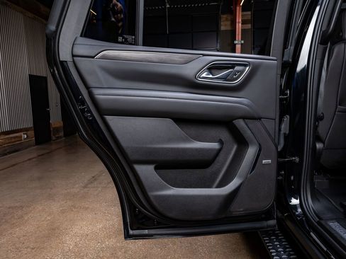 Used 2024 Chevrolet Tahoe Z71 w/ Z71 Off-Road Package image 40