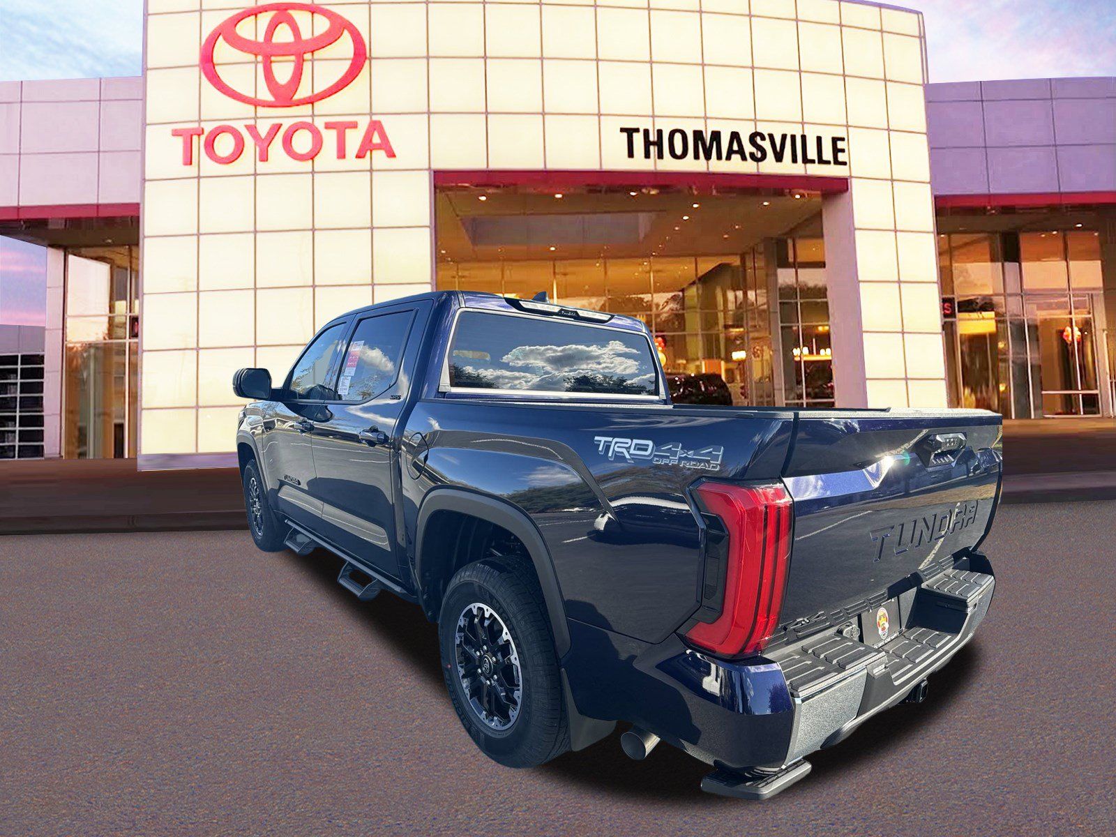 New 2025 Toyota Tundra SR5 w/ TRD Off-Road Package AWD/4WD image 7