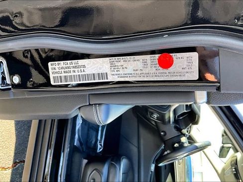 Used 2022 Jeep Grand Cherokee L Limited w/ Luxury Tech Group II image 14