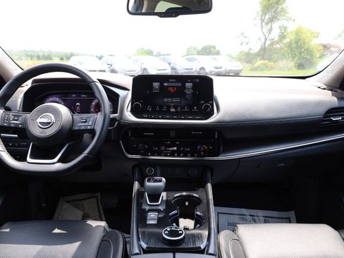Used 2023 Nissan Rogue Platinum w/ Platinum Premium Package AWD/4WD image 14