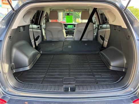 Used 2018 Hyundai Tucson SEL AWD/4WD image 16