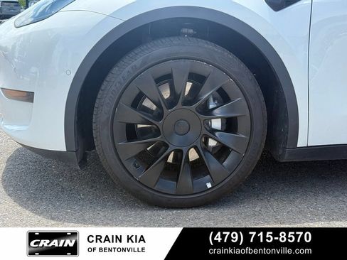 Used 2021 Tesla Model Y Long Range AWD/4WD image 33