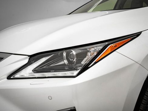 Used 2018 Lexus RX 350L Premium w/ Premium Package image 16