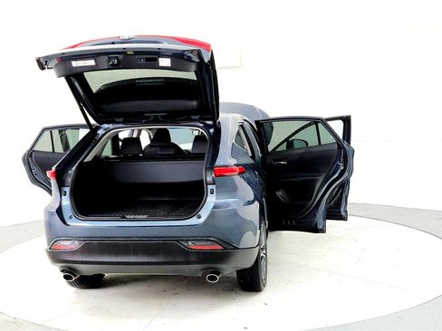 Certified 2023 Toyota Venza LE AWD/4WD image 11
