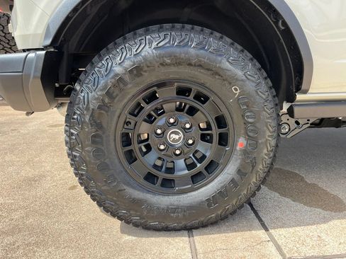 New 2026 Ford Bronco Badlands AWD/4WD image 8