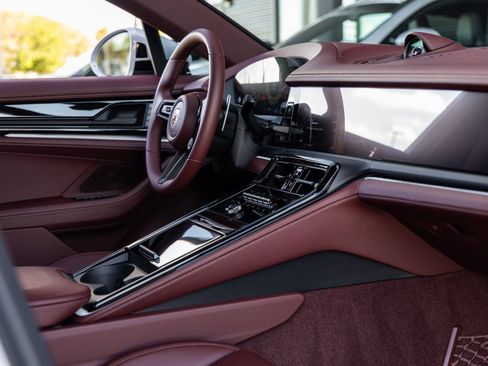 Certified 2026 Porsche Panamera RWD image 50