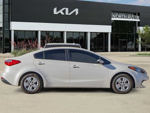 Used 2016 Kia Forte LX w/ LX Popular Package image 7