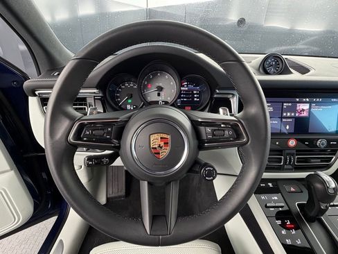 Used 2025 Porsche Macan S image 19