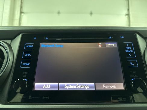 Used 2019 Toyota Tacoma TRD Sport AWD/4WD image 34