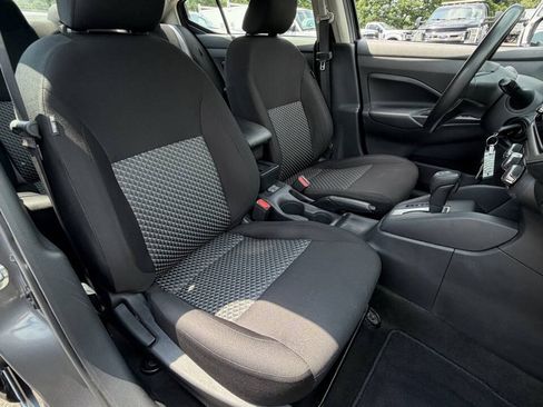 Used 2022 Nissan Versa S FWD image 22