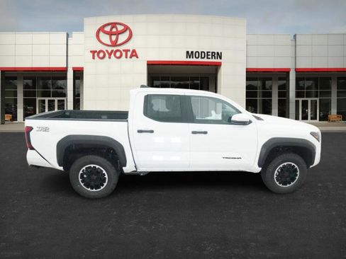 New 2026 Toyota Tacoma TRD Off-Road AWD/4WD image 25