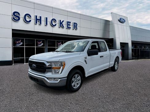 Used 2021 Ford F150 XLT w/ Equipment Group 301A Mid RWD image 4