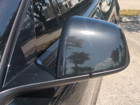 Used 2023 Tesla Model Y Performance image 12