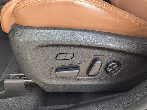 Used 2019 Kia Sorento SX image 26