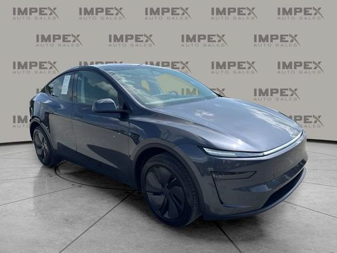 Used 2026 Tesla Model Y 2WD image 7