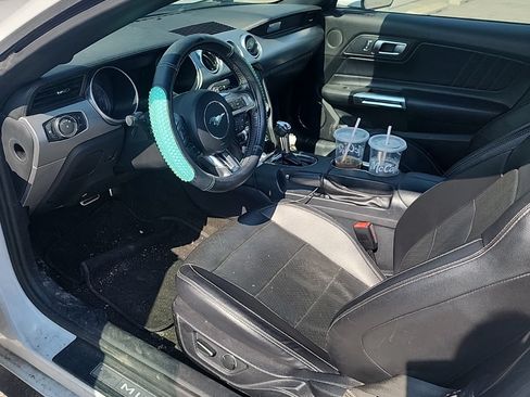 Used 2018 Ford Mustang Premium RWD image 5