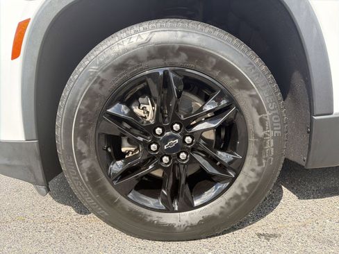 Used 2023 Chevrolet Traverse LT w/ Midnight/Sport Edition AWD/4WD image 12