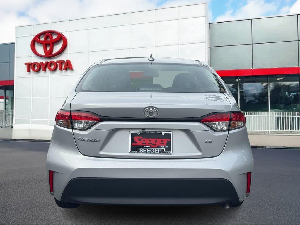 Used 2024 Toyota Corolla LE FWD image 7