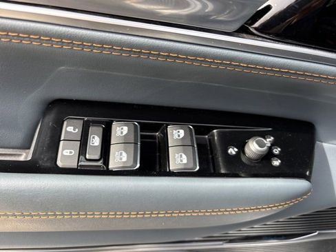 Used 2022 Jeep Grand Wagoneer Series II w/ Convenience Group III image 24