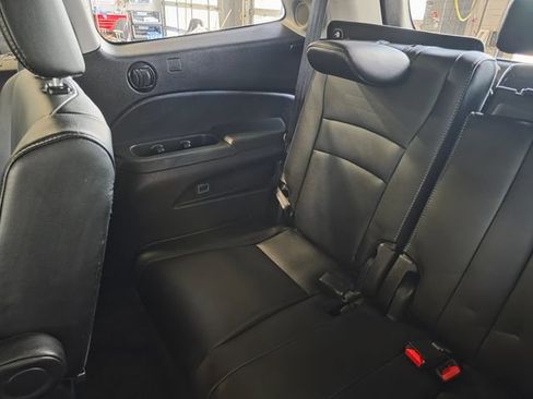 Used 2021 Honda Pilot Touring image 15