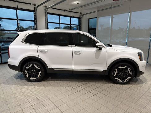 Used 2024 Kia Telluride S w/ S Sunroof Package image 6
