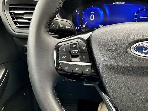 Used 2022 Ford Escape SEL w/ Technology Package image 22