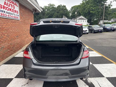 Used 2011 Toyota Camry SE w/ SE Extra-Value Pkg #1 FWD image 35