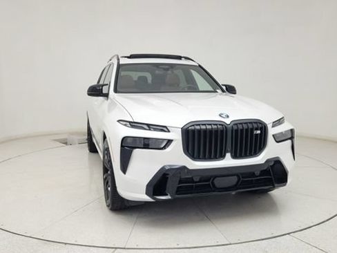 Used 2023 BMW X7 M60i AWD/4WD image 2