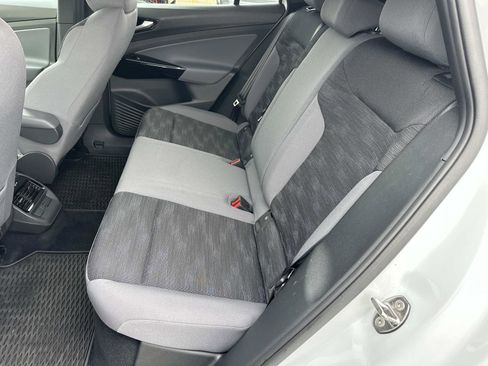 Used 2022 Volkswagen ID.4 Pro image 12