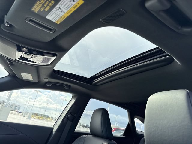 Used 2025 Lexus RX 350 Premium w/ Accessory Package (Z1) FWD image 22