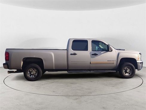 Used 2008 Chevrolet Silverado 2500 LT image 6