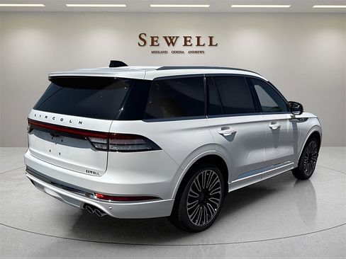 New 2025 Lincoln Aviator Black Label image 5