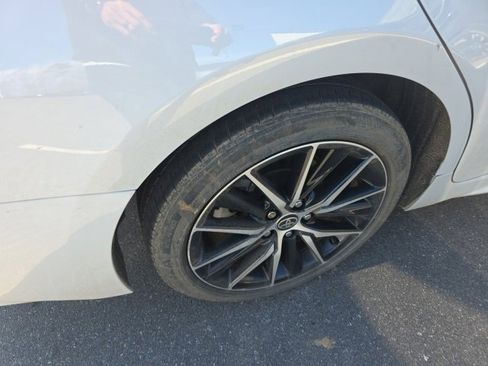 Used 2024 Toyota Camry SE image 7