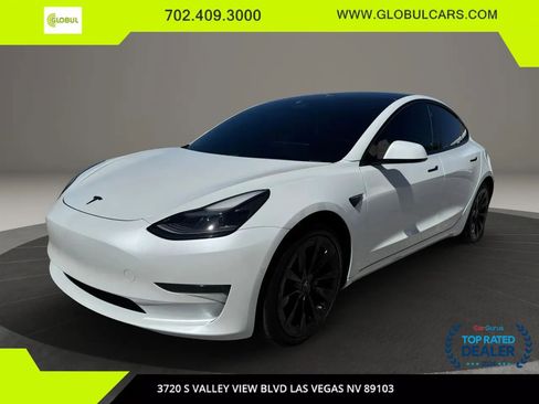 Used 2021 Tesla Model 3 Standard Range Plus RWD image 1