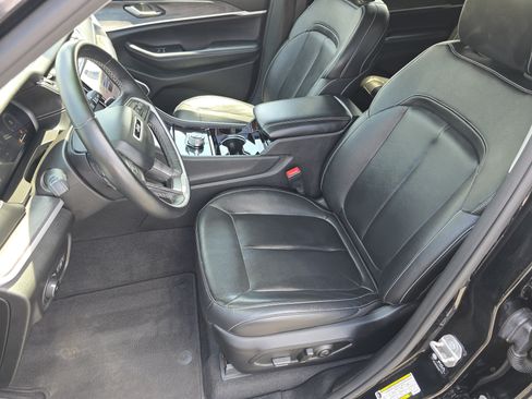 Used 2022 Jeep Grand Cherokee L Limited AWD/4WD image 30