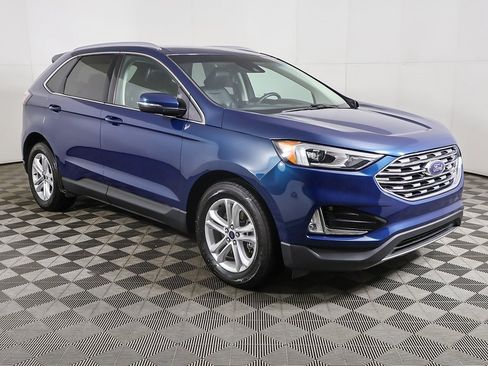Used 2020 Ford Edge SEL w/ Convenience Package image 2