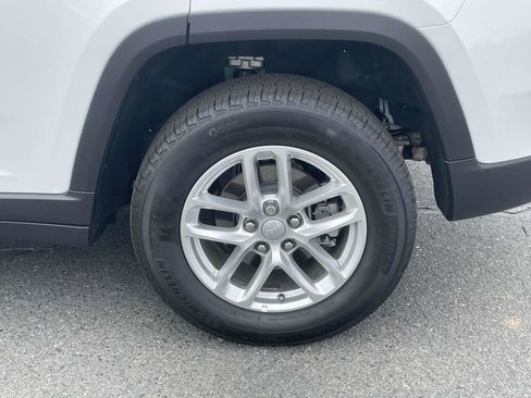 New 2025 Jeep Grand Cherokee Laredo X AWD/4WD image 12