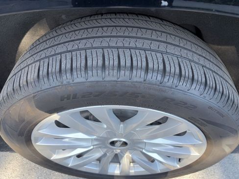 Used 2023 Cadillac Escalade ESV Luxury RWD image 6