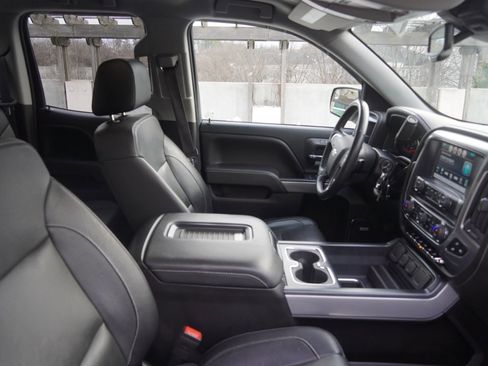Used 2016 Chevrolet Silverado 1500 LTZ Z71 w/ LTZ Plus Package AWD/4WD image 38