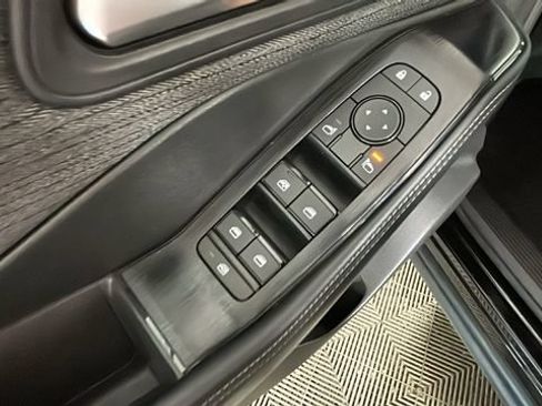 Used 2023 Nissan Rogue SV AWD/4WD image 10